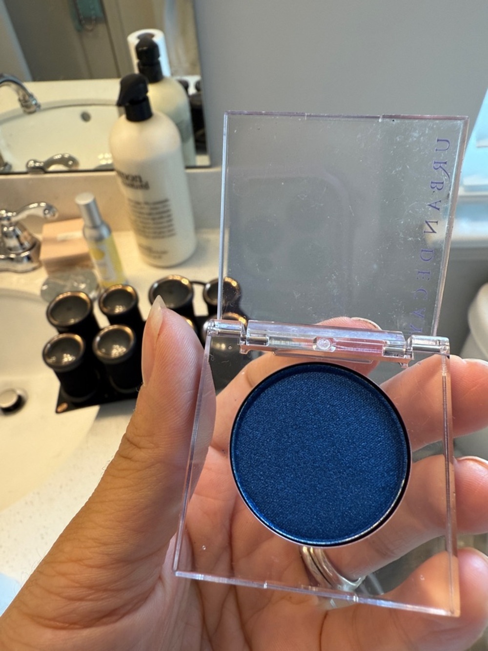 Urban Decay Single Eyeshadow - Shimmering Navy Charged - Picture 2 of 3